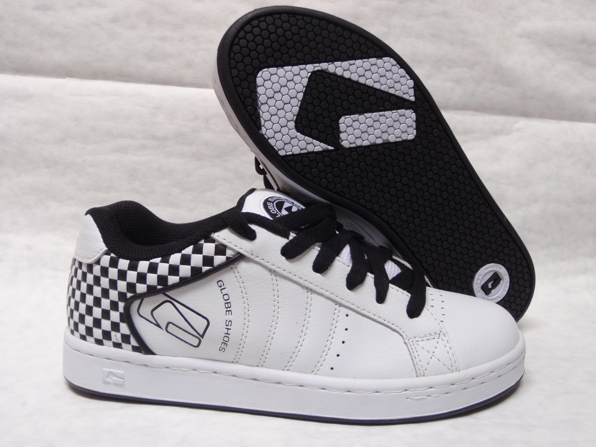 Boty GLOBE - Focus wht