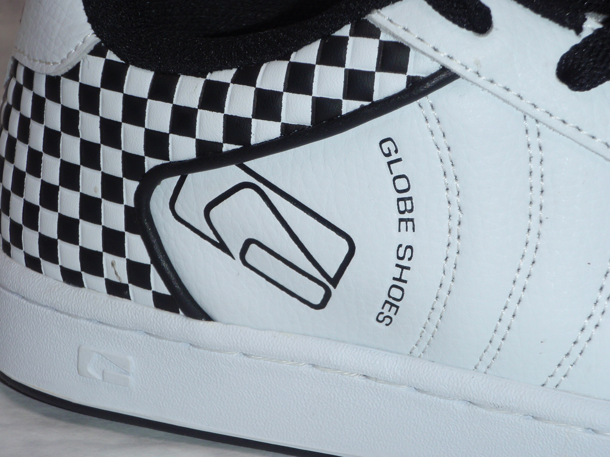 Boty GLOBE - Focus wht - Obrázek 2