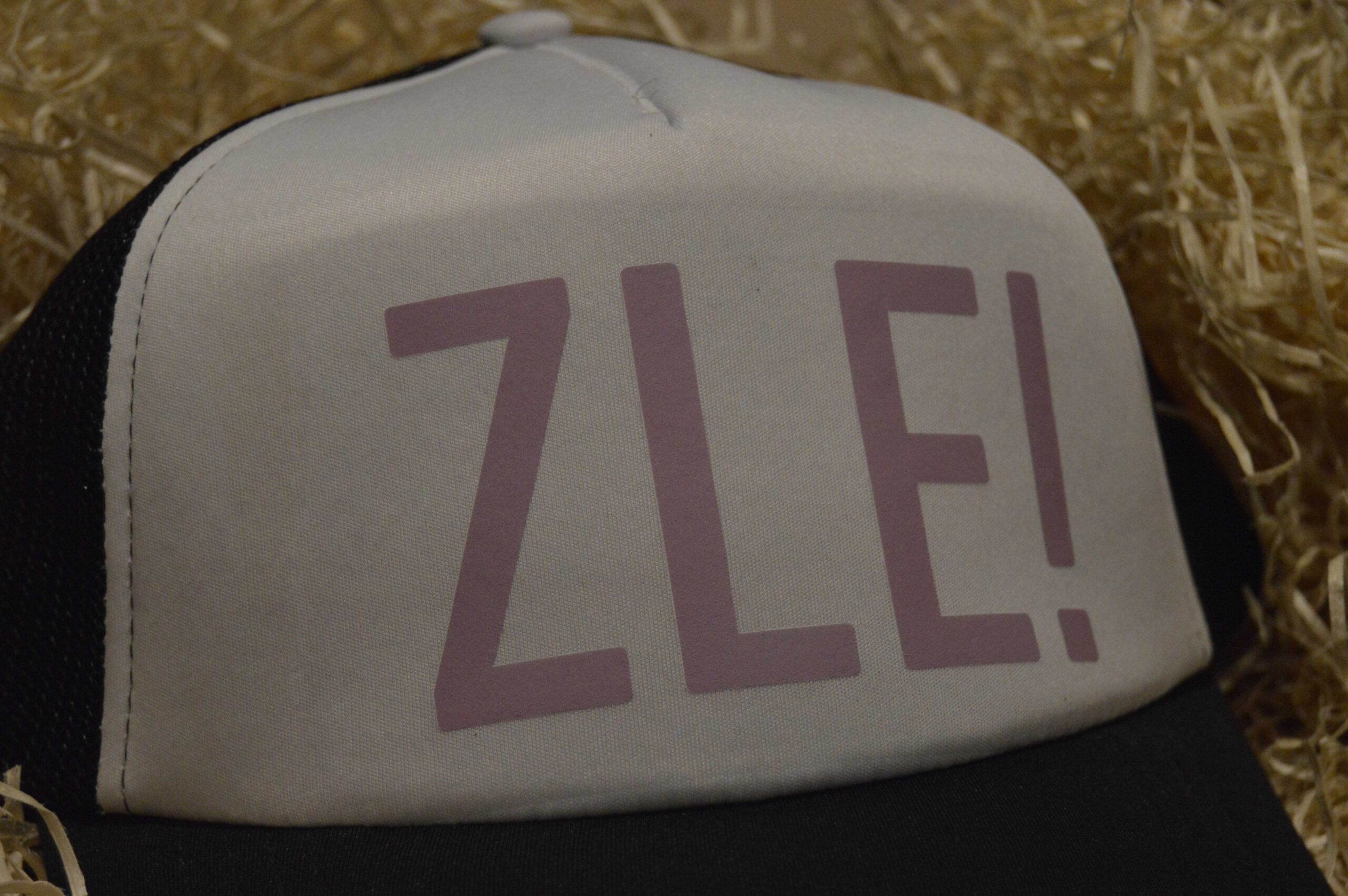 Čepice sítovka ZLE! (black/pink) - Obrázek 2